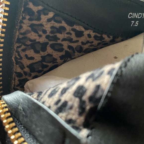 G.C. SHOES BOOTIES - Picture 4 of 5